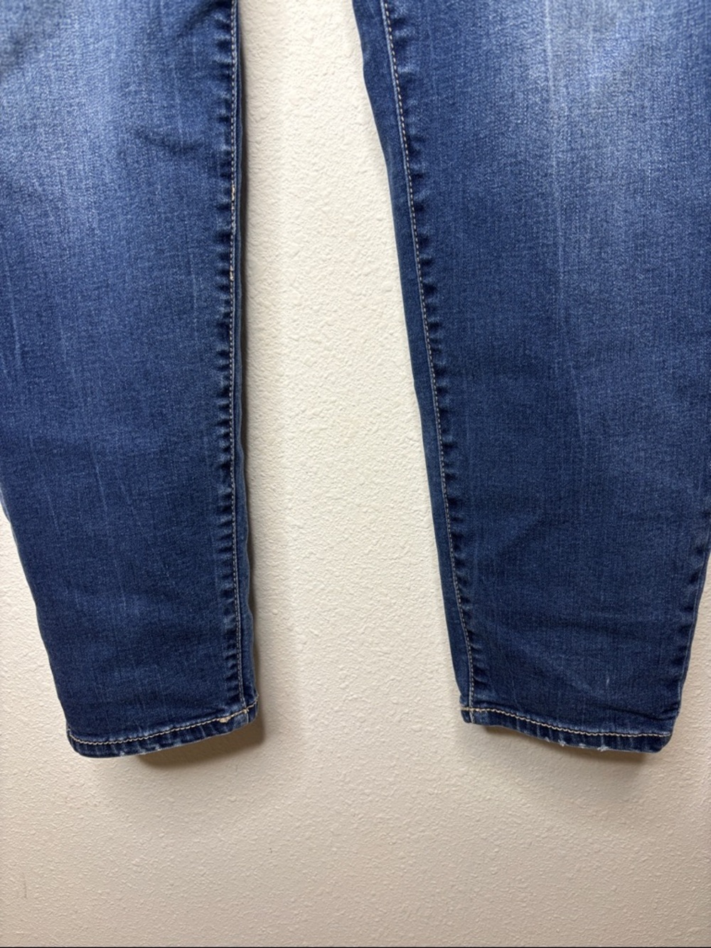 Maurices size 22W Regular Dark Blue Skinny Jeans - Picture 4 of 10